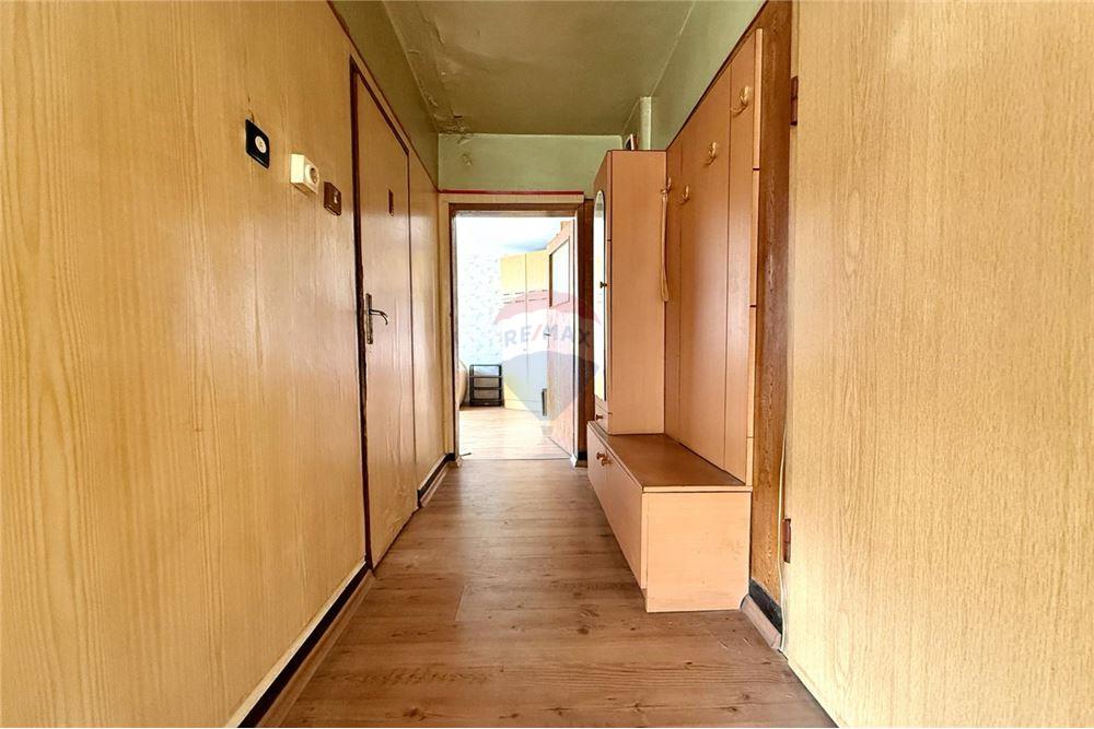 Апартамент - За продажба - гр. Варна, Област Варна, България - Функционален Г - образен коридор с килер - Коридор - 360321025-285