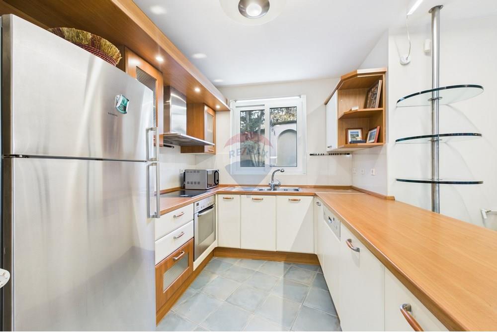 Градска къща - За продажба - гр. София, Област София град, България - CAM02315G0-PR0098-STILL005.jpg - 360241021-100