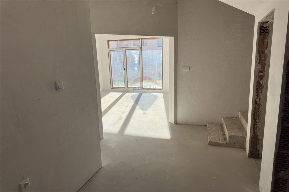 Градска къща - За продажба - гр. София, Област София град, България - 75 - 360241007-88