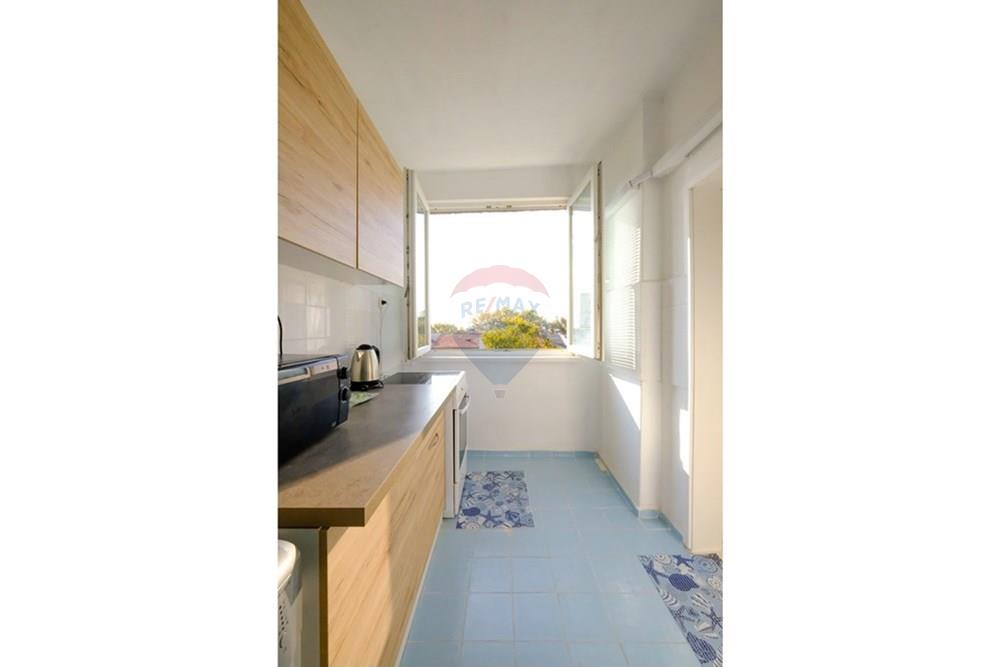 Апартамент - Под наем - гр. Варна, Област Варна, България - кухня 02.jpg - 360301017-95