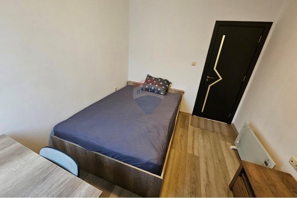 Апартамент - Под наем - гр. Варна, Област Варна, България - viber_image_2025-10-24_14-21-19-327.jpg - Детска стая - 360511013-81