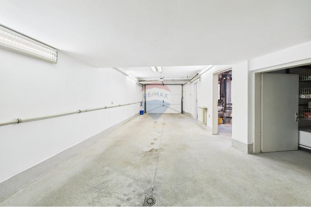 Градска къща - За продажба - гр. София, Област София град, България - CAM02315G0-PR0098-STILL073.jpg - 360241021-100