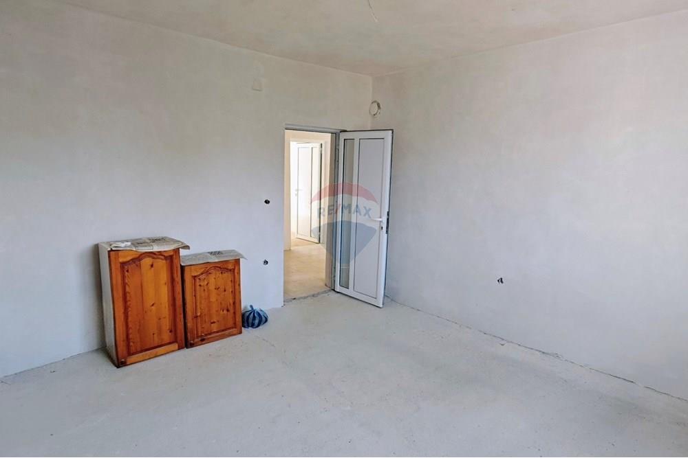 Етаж от къща - За продажба - гр. Каварна, Област Добрич, България - viber_изображение_2025-12-17_08-42-25-644.jpg - 360391052-25