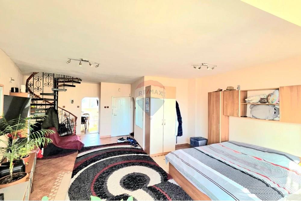 Мезонет - За продажба - гр. Варна, Област Варна, България - viber_image_2025-12-22_16-05-24-011.jpg - Всекидневна - 360511018-25