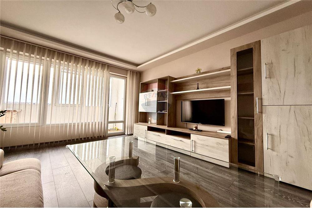 Апартамент - За продажба - гр. Варна, Област Варна, България - Просторна всекидневна с изход към закрита югозападна тераса - Всекидневна - 360321025-274