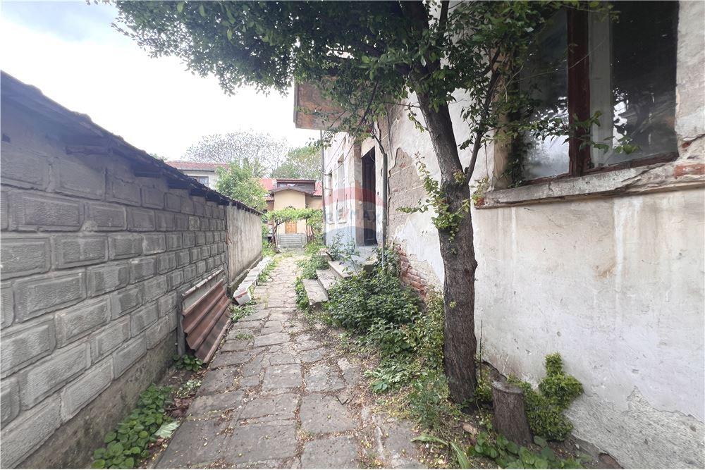 УПИ с виза - За продажба - гр. София, Област София град, България - 2 - 360241007-98