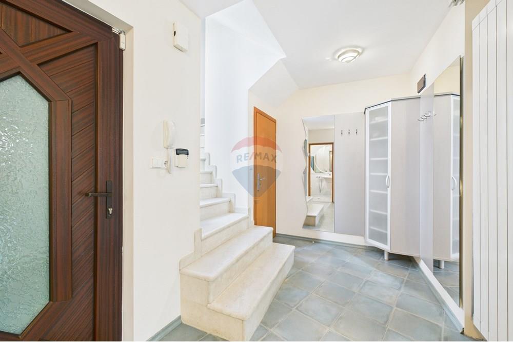 Градска къща - За продажба - гр. София, Област София град, България - CAM02315G0-PR0098-STILL016.jpg - 360241021-100