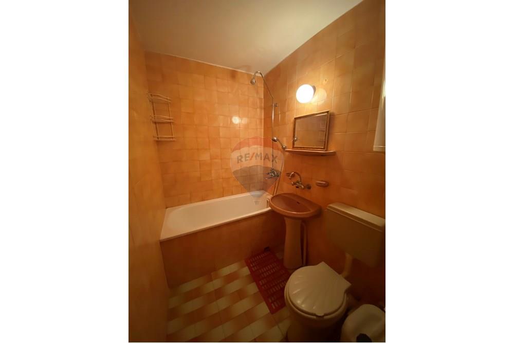 Апартамент - Под наем - гр. Варна, Област Варна, България - viber_image_2025-11-24_13-41-27-311.jpg - Баня към спалнята - 360511011-11