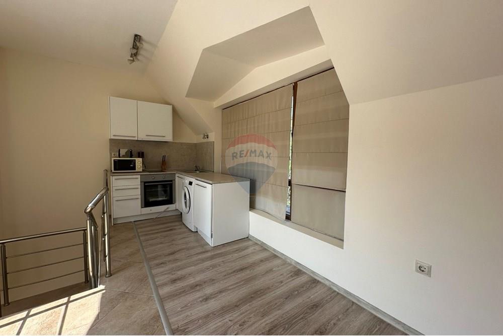 Апартамент - За продажба - гр. Варна, Област Варна, България - mezonet7.jpg - Всекидневна - 360391003-72