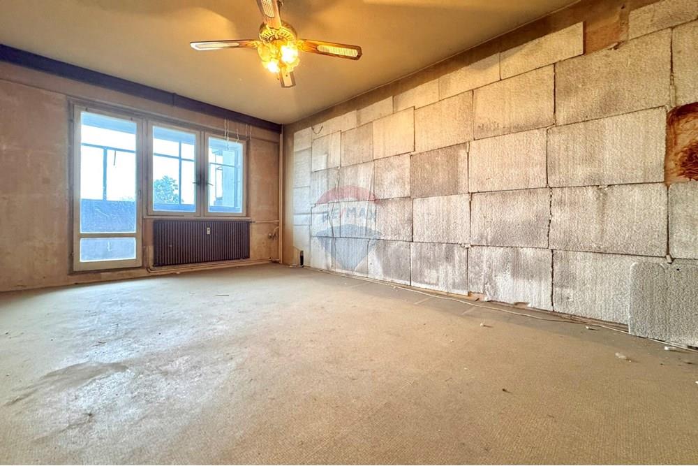 Апартамент - За продажба - гр. Русе, Област Русе, България - FullSizeRender-8.JPEG - Всекидневна - 360451033-98