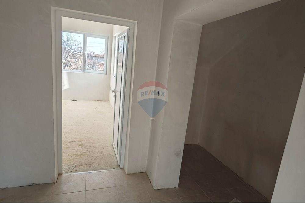 Етаж от къща - За продажба - гр. Каварна, Област Добрич, България - viber_изображение_2025-12-17_08-42-25-812.jpg - 360391052-25