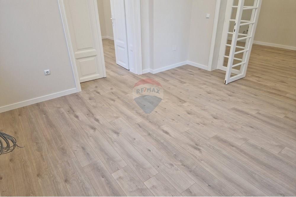 Офис - Под наем - гр. Варна, Област Варна, България - viber_image_2025-03-19_12-06-12-994.jpg - 360531003-39