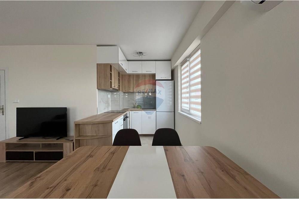 Апартамент - Под наем - гр. Бургас, Област Бургас, България - photo_2025-11-10_13-39-15.jpg - 360291024-92