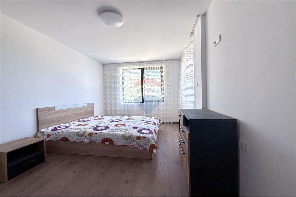 Апартамент - За продажба - гр. Варна, Област Варна, България - Родителска спалня с изход към обща открита тераса с панорамна горска гледка - Родителска спалня - 360321025-247