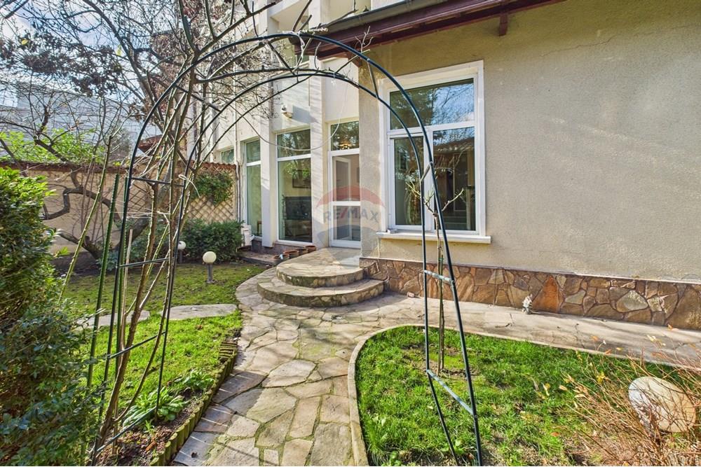 Градска къща - За продажба - гр. София, Област София град, България - CAM02315G0-PR0098-STILL024.jpg - 360241021-100