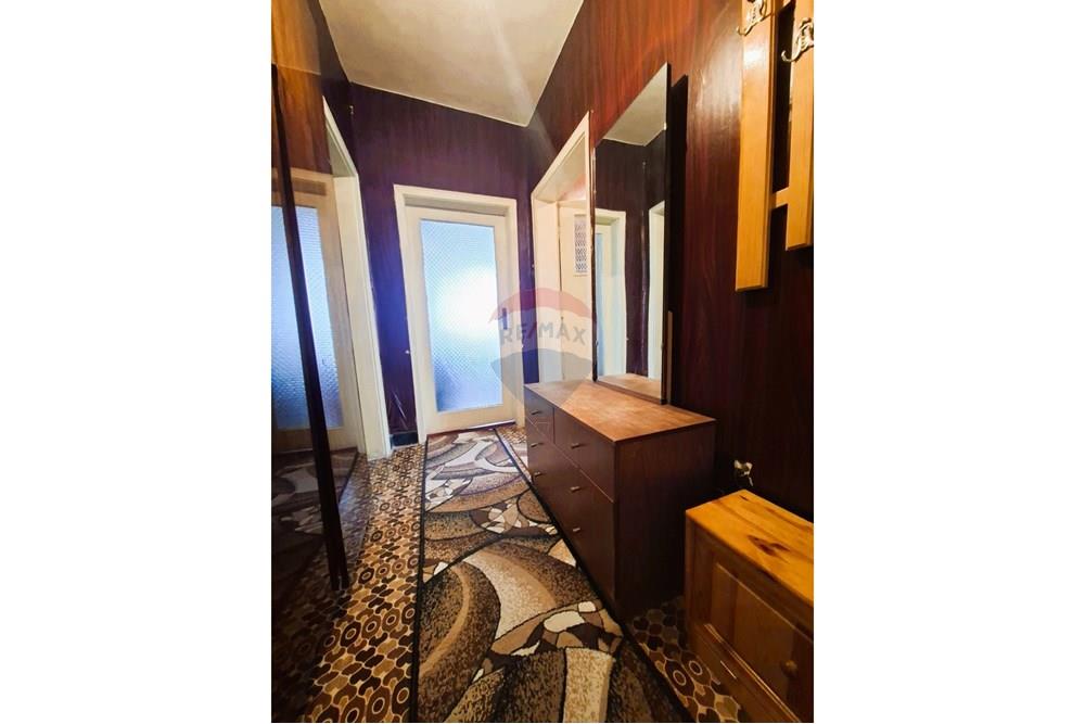 Апартамент - За продажба - гр. Варна, Област Варна, България - 12.JPG - Коридор - 360321001-505