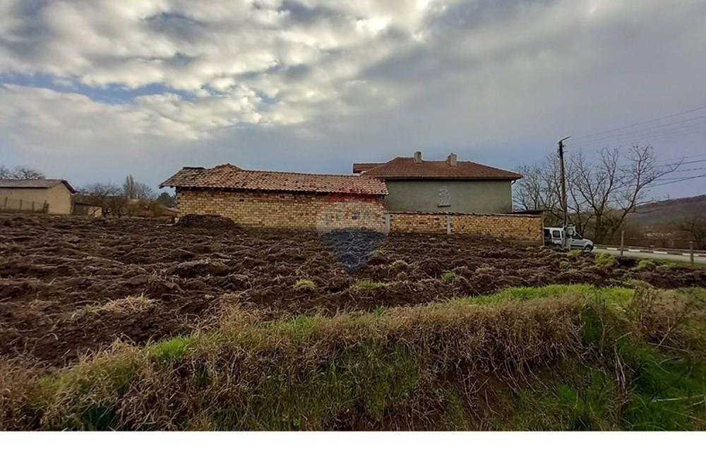 Селска къща - За продажба - с. Мортагоново, Област Разград, България - viber_изображение_2025-11-21_16-45-50-463.jpg - 360491001-89