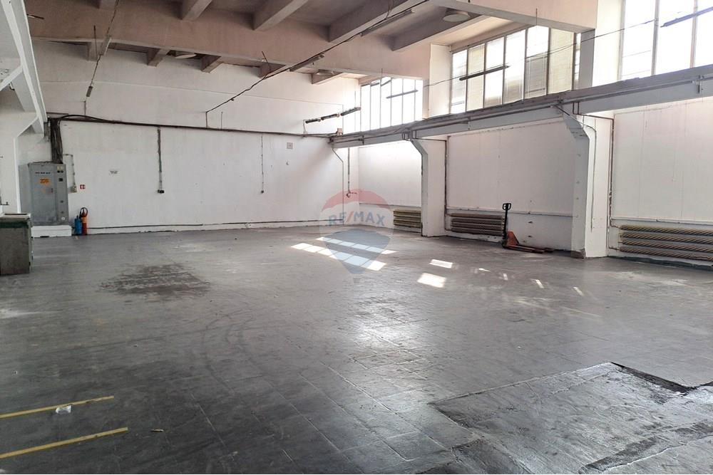 Индустриален имот - Под наем - гр. Русе, Област Русе, България - 20251021_135902.JPG - 360451036-39