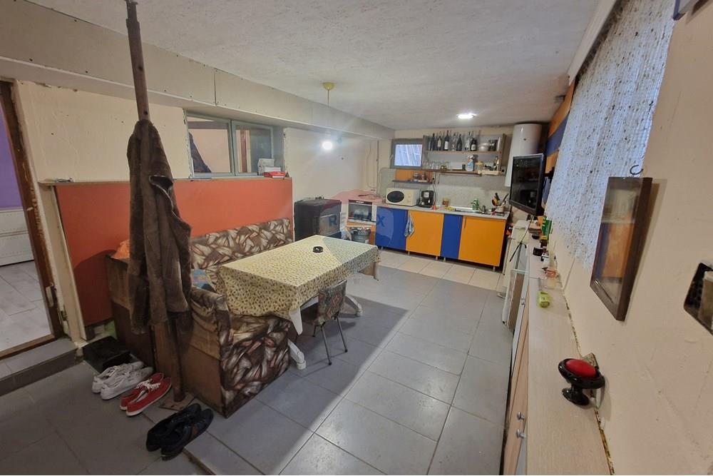 Villa - For Sale - гр. Русе, Област Русе, Болгария - 20251009_175211.jpg - 360451038-10