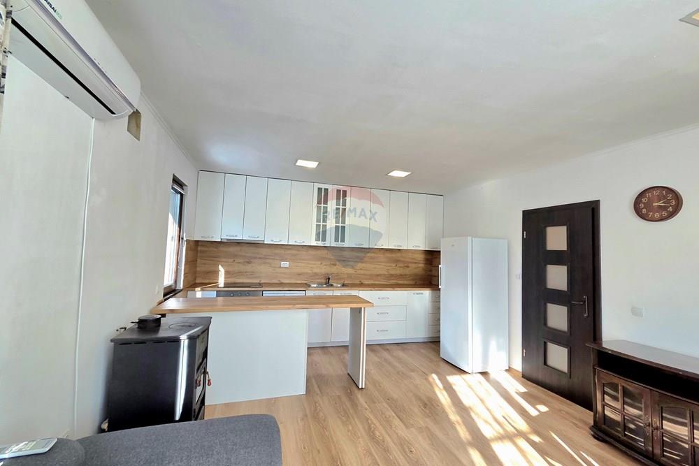 Селска къща - Под наем - с. Кичево, Област Варна, България - 47795.jpg - Всекидневна/Трапезария - 360511018-37