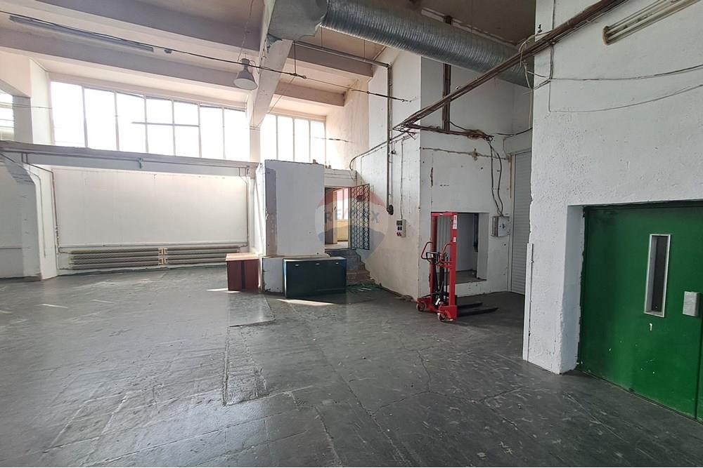 Индустриален имот - Под наем - гр. Русе, Област Русе, България - 20251021_135912.JPG - 360451036-39