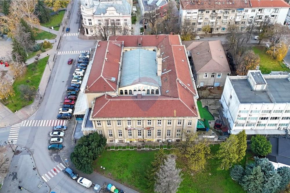 Офис сграда - Под наем - гр. Русе, Област Русе, България - dji_fly_20251204_153232_0740_1765885384161_photo.JPEG - 360451033-113