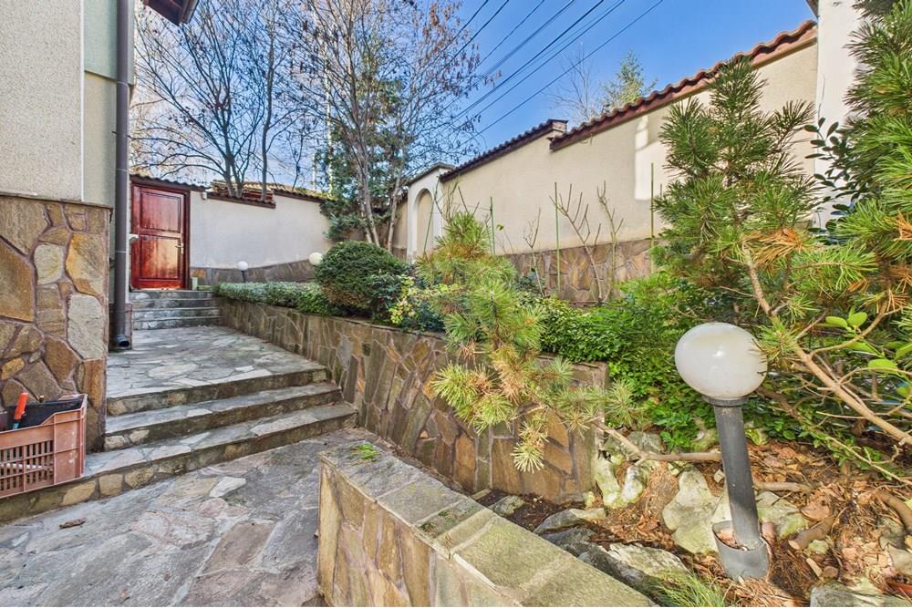 Градска къща - За продажба - гр. София, Област София град, България - CAM02315G0-PR0098-STILL027.jpg - 360241021-100