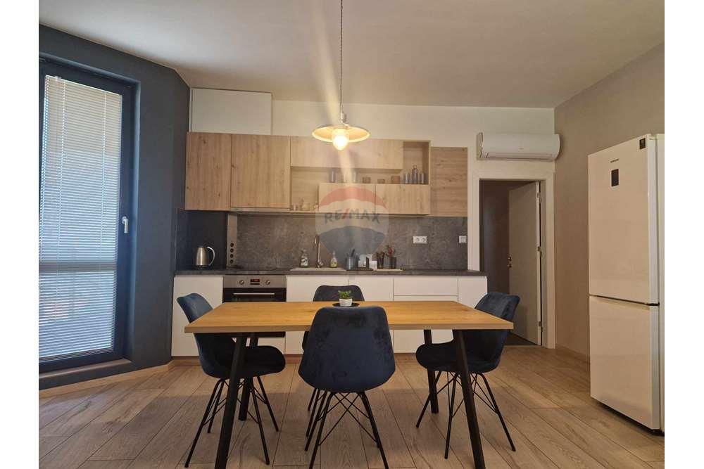 Апартамент - За продажба - гр. Варна, Област Варна, България - 447721541_387640584296933_8923473177546668518_n – Копие.jpg - Всекидневна/Трапезария - 360531003-49