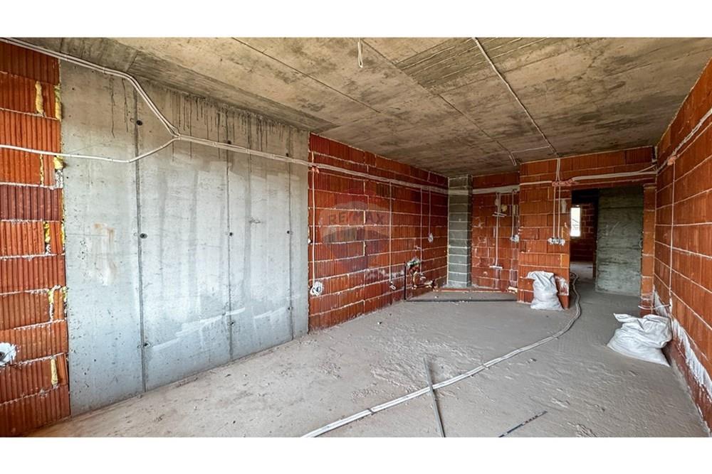 Апартамент - За продажба - гр. Пловдив, Област Пловдив, България - 2025-07-08 10.18.43.jpg - 360561012-218