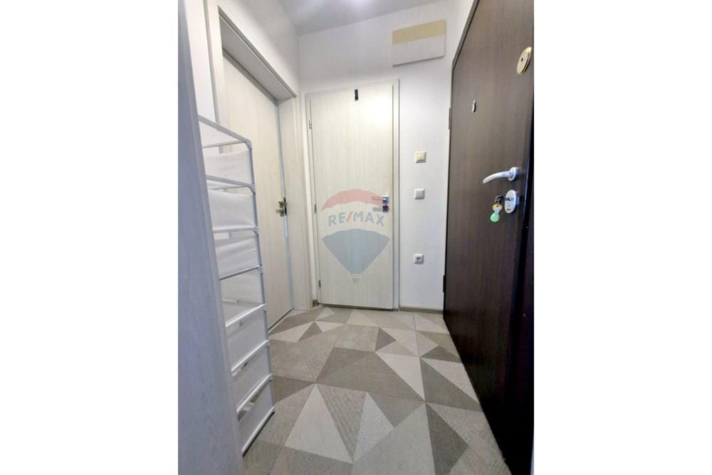 Апартамент - Под наем - гр. Варна, Област Варна, България - viber_изображение_2026-01-21_15-18-47-023.jpg - Коридор - 360511002-1032