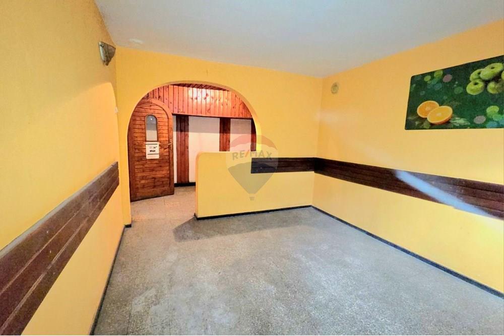 Ресторант за бързо хранене - Под наем - гр. Варна, Област Варна, България - viber_image_2025-10-22_13-06-47-666.jpg - Работно помещение - 360511018-10