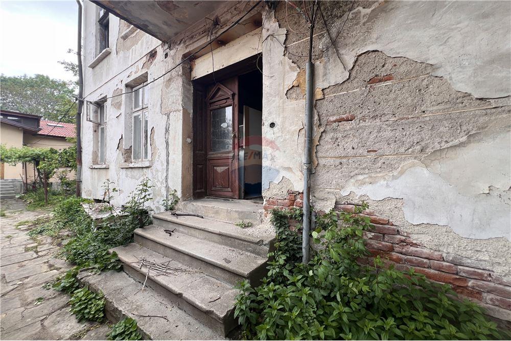 УПИ с виза - За продажба - гр. София, Област София град, България - 24 - 360241007-98