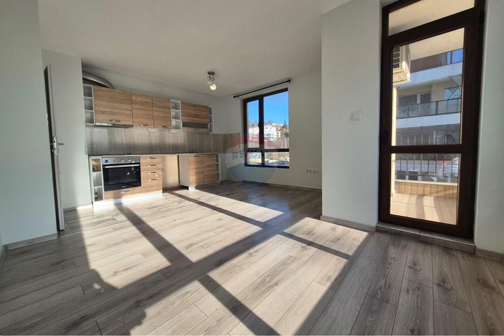 Апартамент - Под наем - гр. Варна, Област Варна, България - viber_изображение_2026-01-15_07-52-07-309.jpg - Всекидневна - 360511002-1029