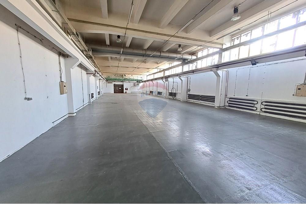 Индустриална сграда - Под наем - гр. Русе, Област Русе, България - 20251021_135121.JPG - 360451036-38