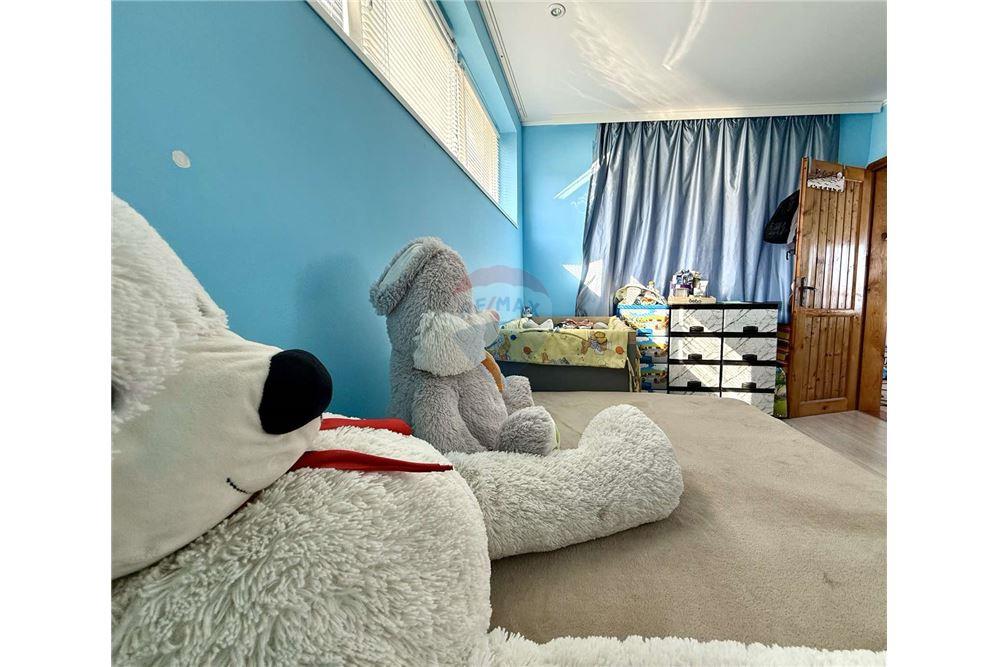 Condo/Apartment - For Sale - гр. Балчик, Област Добрич, Болгария - Първа спалня с баня и тоалетна в едно помещение към нея - Bedroom - 360321025-229