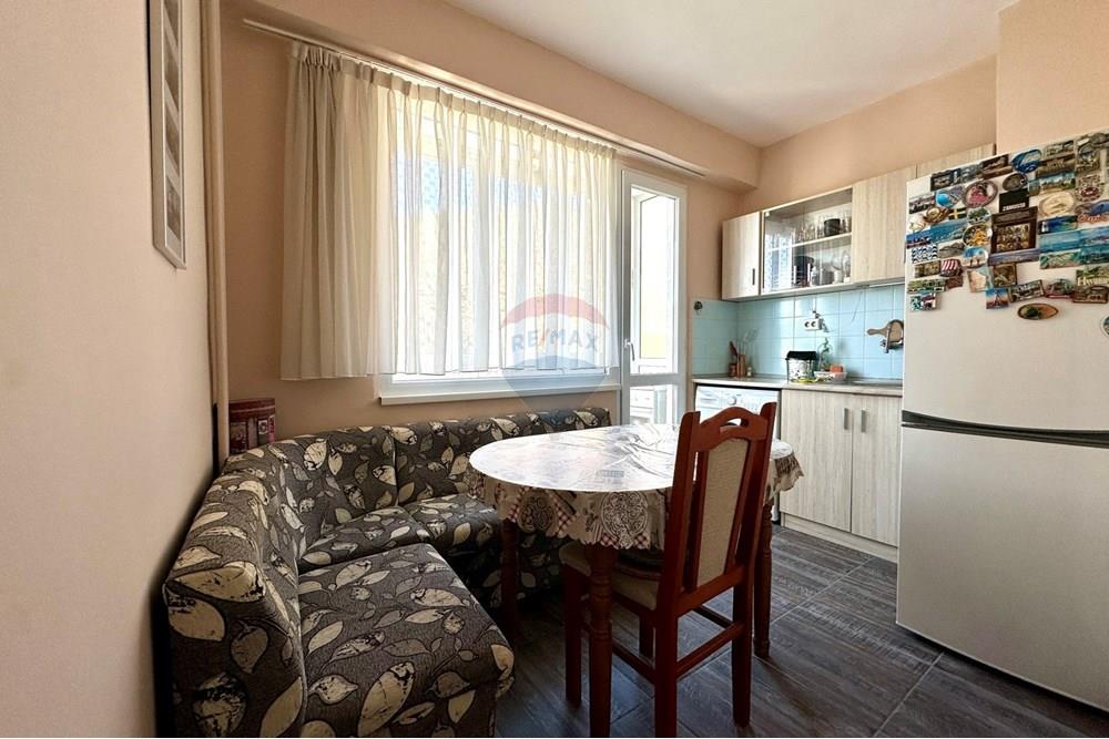 Condo/Apartment - For Sale - гр. Велико Търново, Област Велико Търново, Болгария - viber_изображение_2025-10-24_11-53-58-692.jpg - Kitchen - 360431008-394