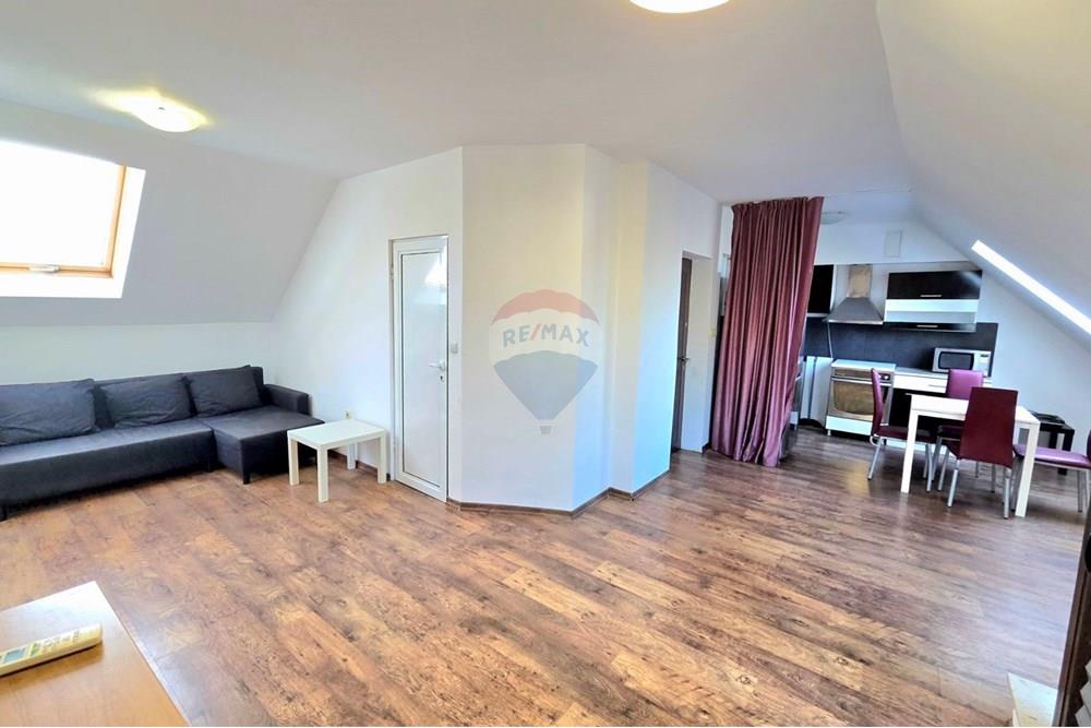 Апартамент - Под наем - гр. Варна, Област Варна, България - viber_image_2025-12-12_09-08-11-064.jpg - Трапезария - 360511018-24