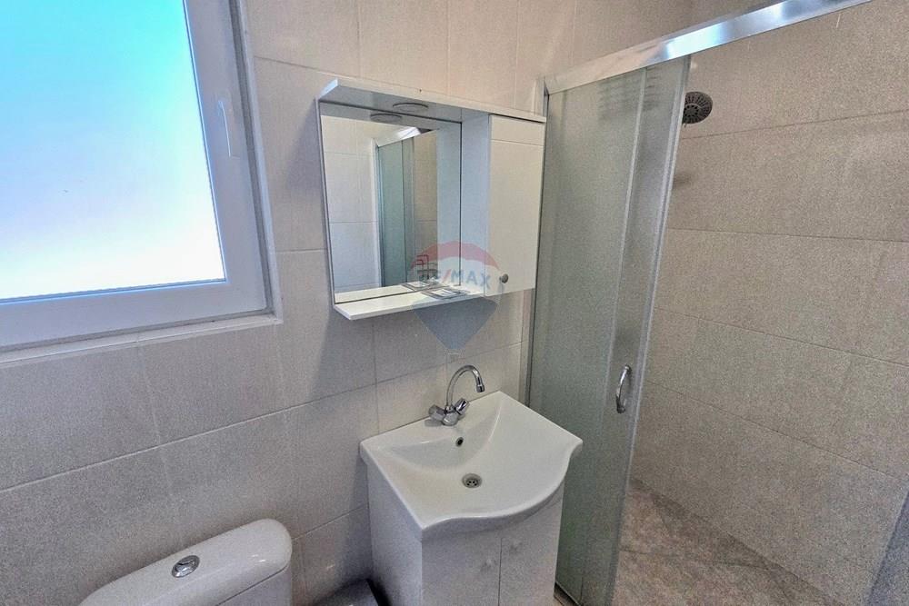 Селска къща - Под наем - с. Кичево, Област Варна, България - 47806.jpg - Баня с душ кабина - 360511018-37