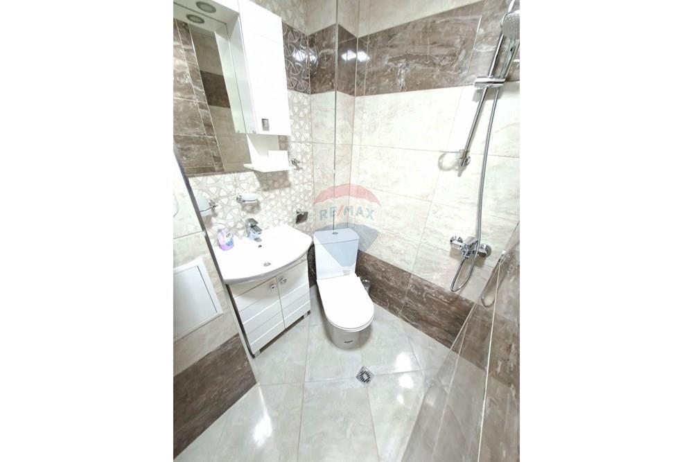 Апартамент - Под наем - гр. Варна, Област Варна, България - 06.jpg - Баня - 360321047-2