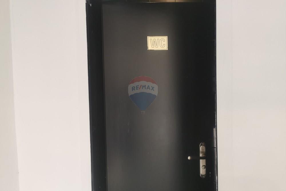 Търговски обект/Магазин - Под наем - гр. Разлог, Област Благоевград, България - IMG_20260109_144149.jpg - 360421019-38