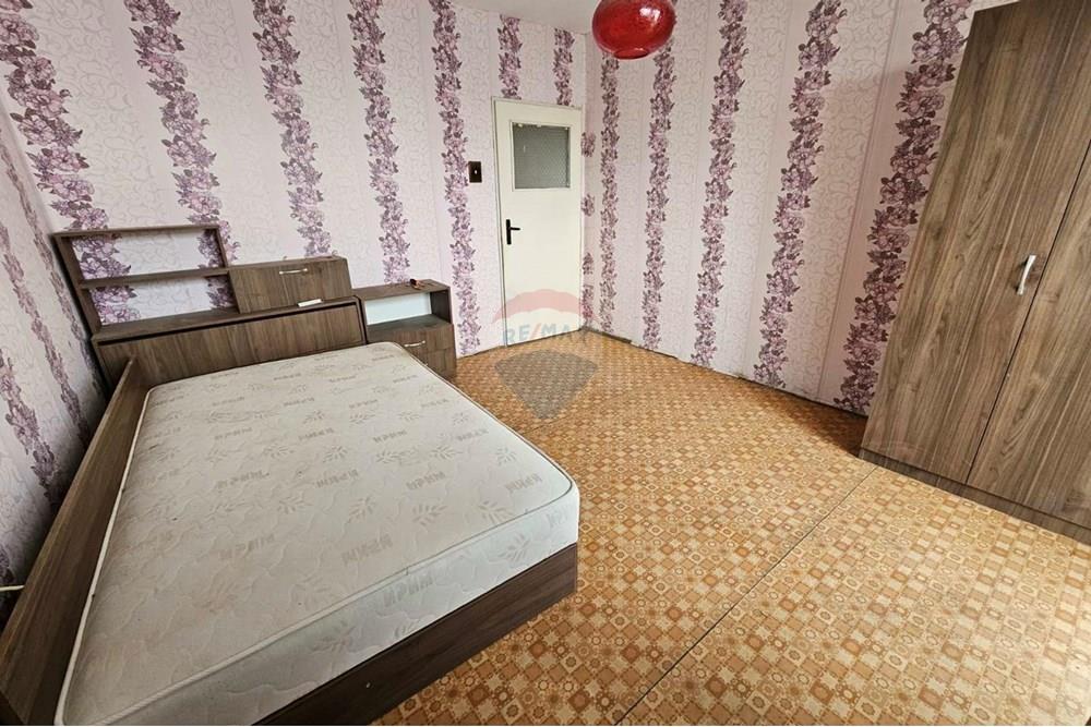 Апартамент - За продажба - гр. Варна, Област Варна, България - viber_image_2025-10-13_12-32-20-245.jpg - Спалня - 360391034-50