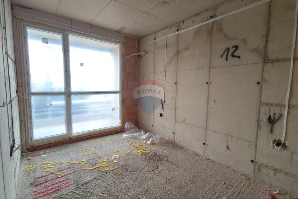 Апартамент - За продажба - гр. Варна, Област Варна, България - viber_изображение_2025-10-28_14-26-55-227.jpg - Спалня - 360511015-16