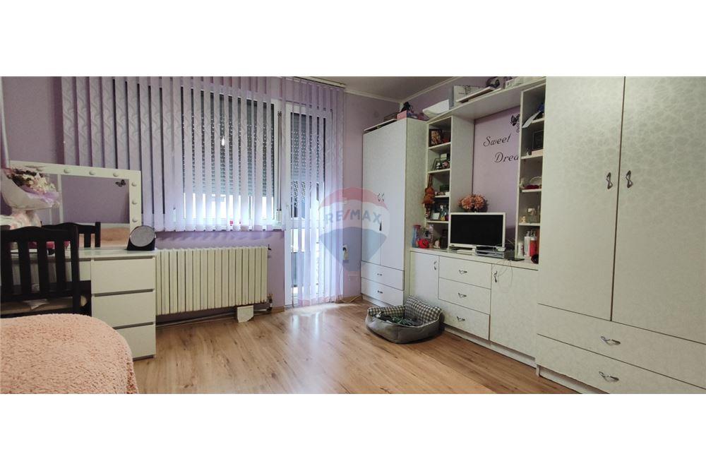 Градска къща - За продажба - гр. Аксаково, Област Варна, България - 5 - 360301003-179