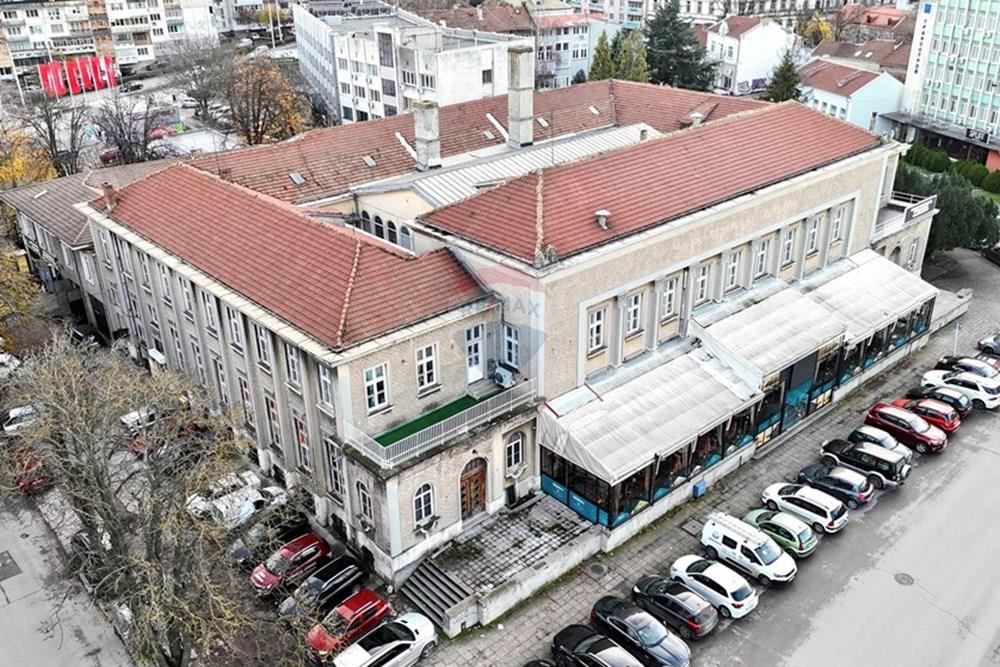 Офис сграда - Под наем - гр. Русе, Област Русе, България - dji_fly_20251204_153410_0745_1765885383851_photo.JPEG - 360451033-113