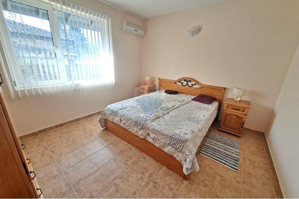 Селска къща - За продажба - с. Соколово, Област Добрич, България - 11.jpg - Спалня - 360321001-530