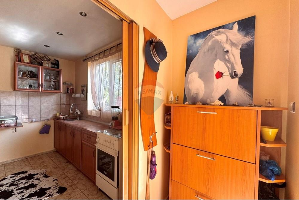 Hus på landet - Til salgs - с. Червена вода, Област Русе, България - IMG_3314.JPEG - Stue / spisestue - 360451033-97