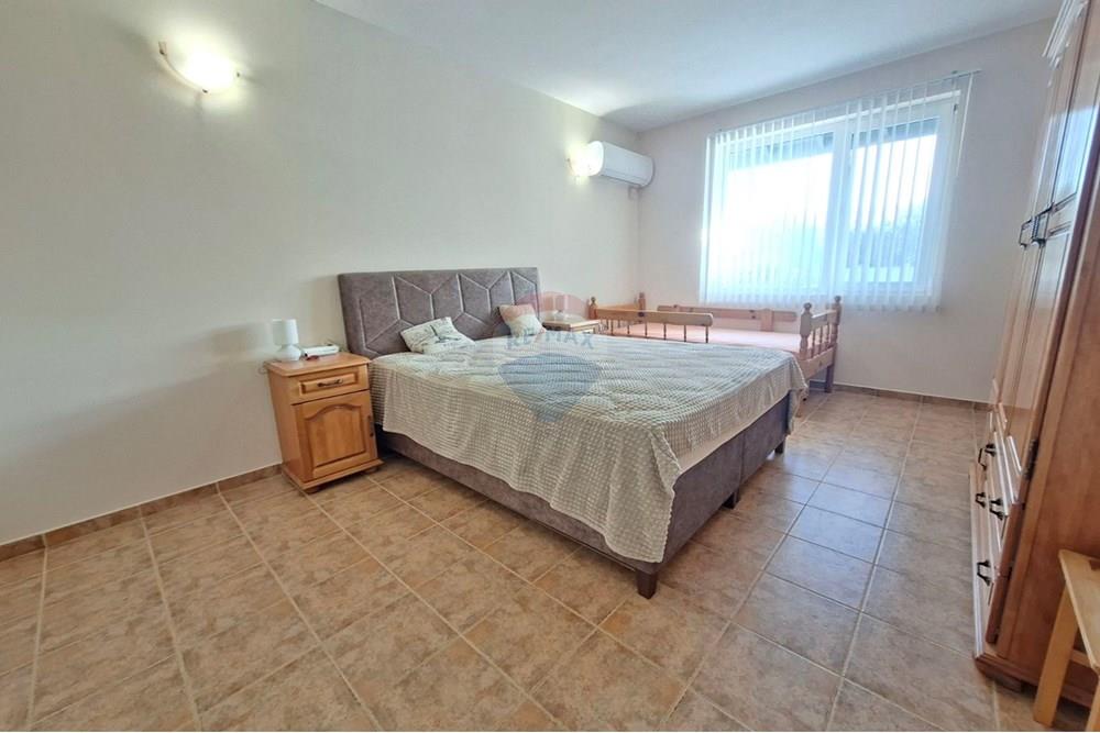 Селска къща - За продажба - с. Соколово, Област Добрич, България - 09.jpg - Спалня - 360321001-530