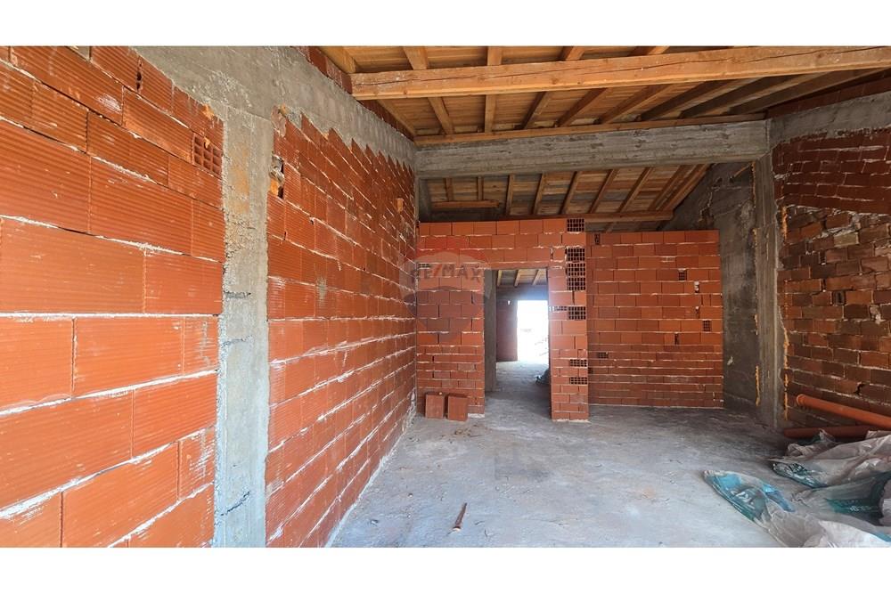 Етаж от къща - За продажба - гр. Сандански, Област Благоевград, България - 20260218_142501.jpg - 360521003-85