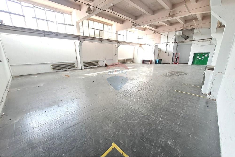 Индустриален имот - Под наем - гр. Русе, Област Русе, България - 20251021_135943.JPG - 360451036-39