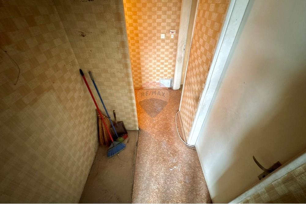 Апартамент - За продажба - гр. Русе, Област Русе, България - IMG_3629.JPEG - Коридор - 360451033-98